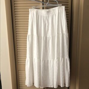 Chic White Tiered Maxi Skirt